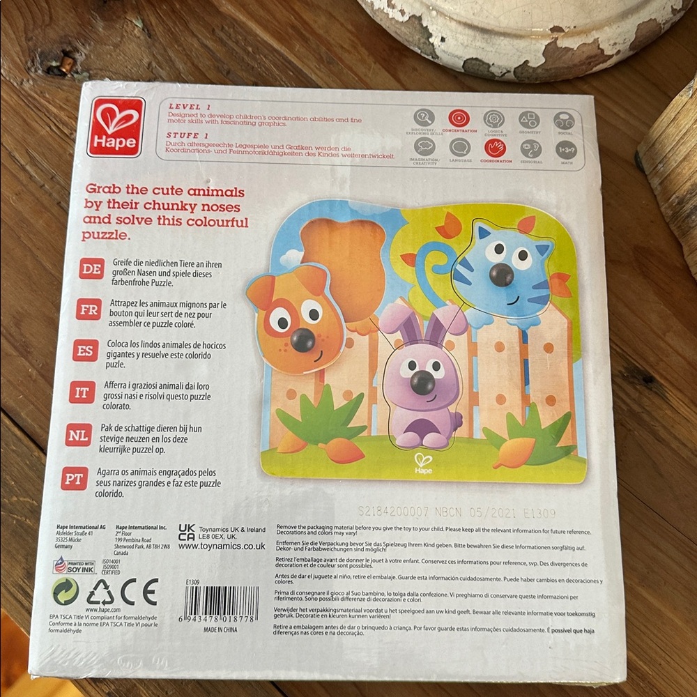 Hape Chunky big nose pet chunky
wooden puzzle NWT & Hape wooden car bundle - Picture 9 of 11